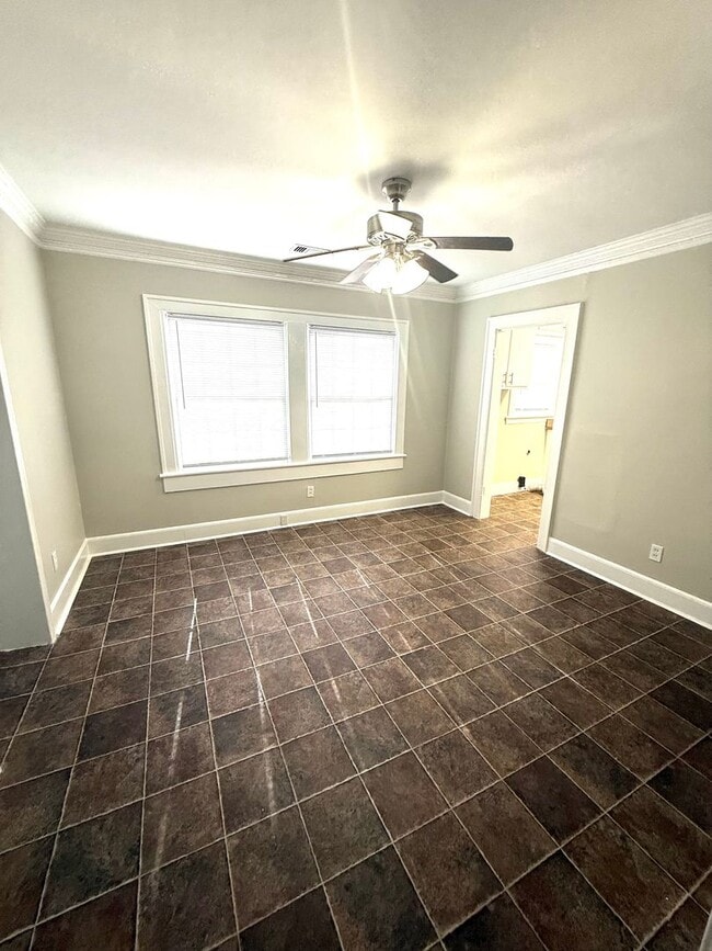 Foto del edificio - ** 3 Bed 2 Bath Located beside Huntingdon ** Call 334-366-9198 to schedule a self tour