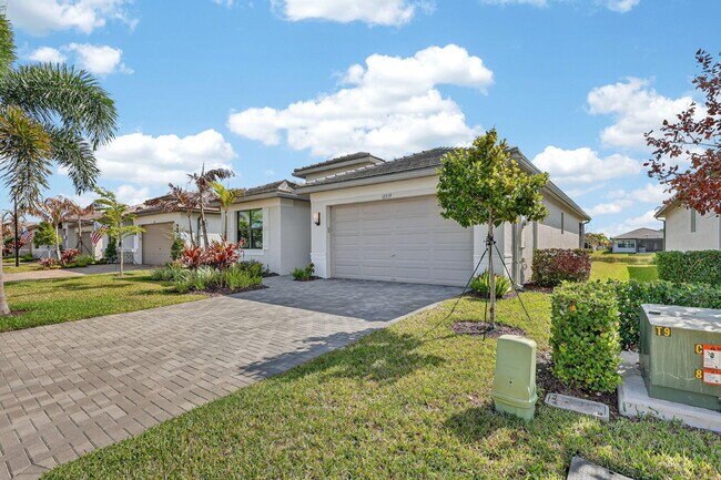 Foto del edificio - 12719 SW Blue Mangrove Pkwy