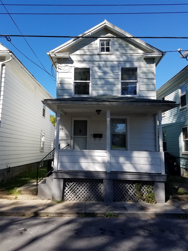 Primary Photo - 124 S Valley St