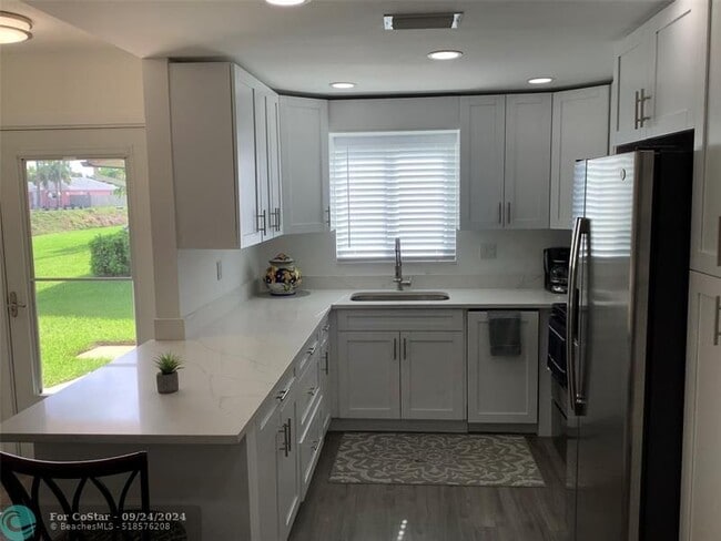 Building Photo - 2965 Crosley Dr W