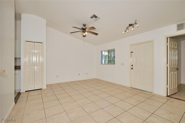 Building Photo - 3825 Hollycrest St