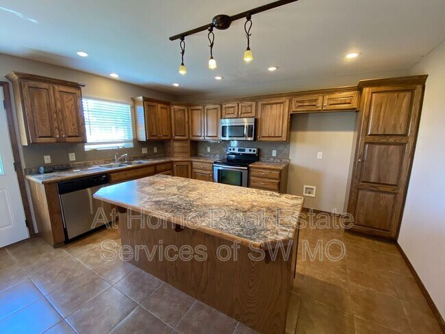 Foto del edificio - 1730 N Chandler Rd
