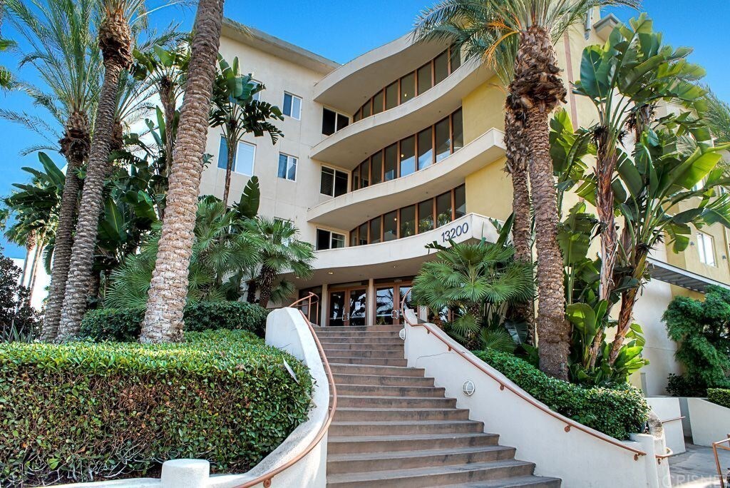 Foto principal - 13200 Pacific Promenade