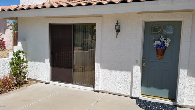 Foto del edificio - 14222 N Brunswick Dr