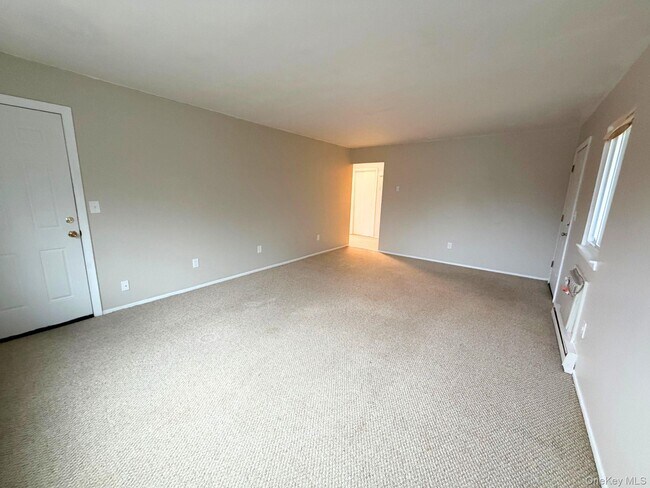 Building Photo - 614 Fox Run Ln