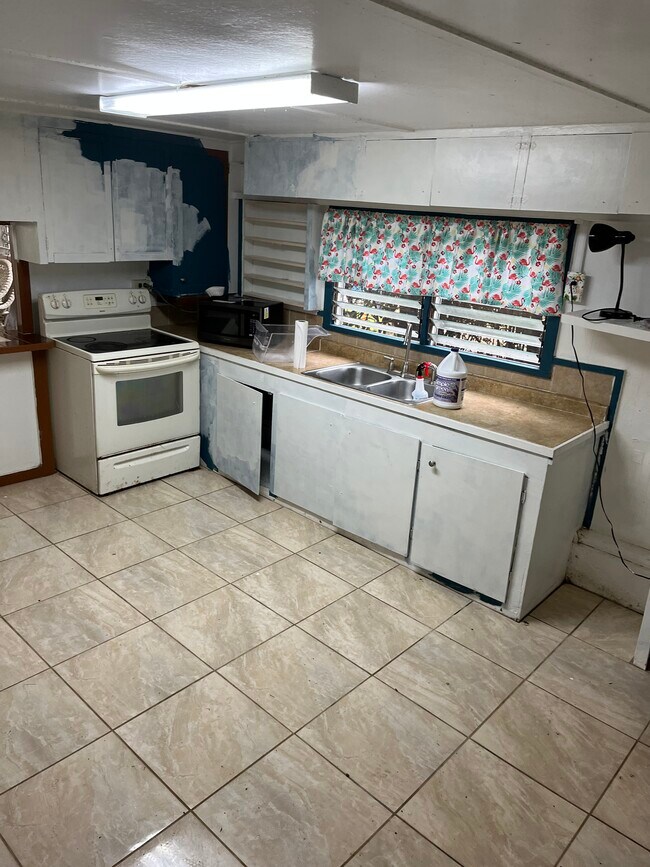 Foto del edificio - 28-251-251 Stable Camp Rd