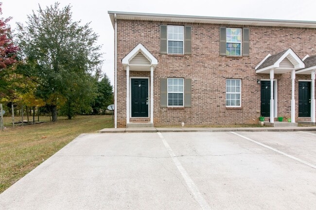 Building Photo - 809 Oak Arbor Ct