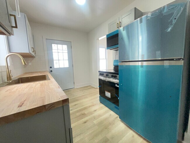 Foto del edificio - 1706 Davidson St