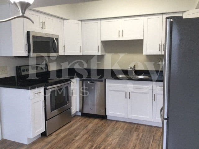 Foto del edificio - 7306 SW 3rd Ct