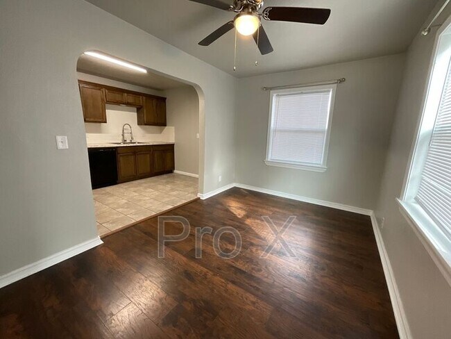 Foto del edificio - 1213 S Duquesne Rd
