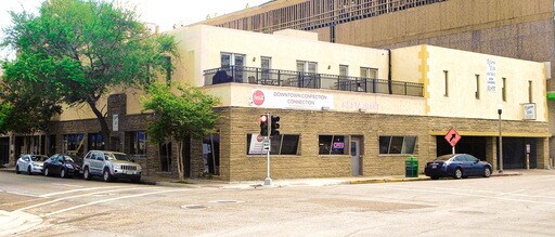 Primary Photo - 425 Schatzel St