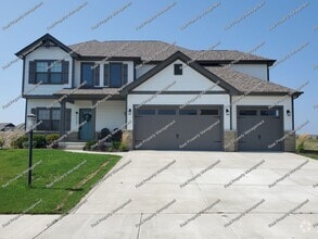 Building Photo - 10518 Talus Dr