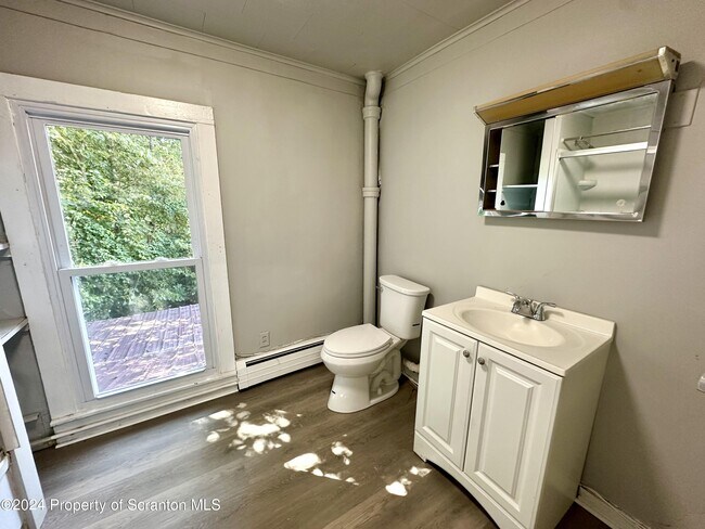 Foto del edificio - 1432 Layton Rd