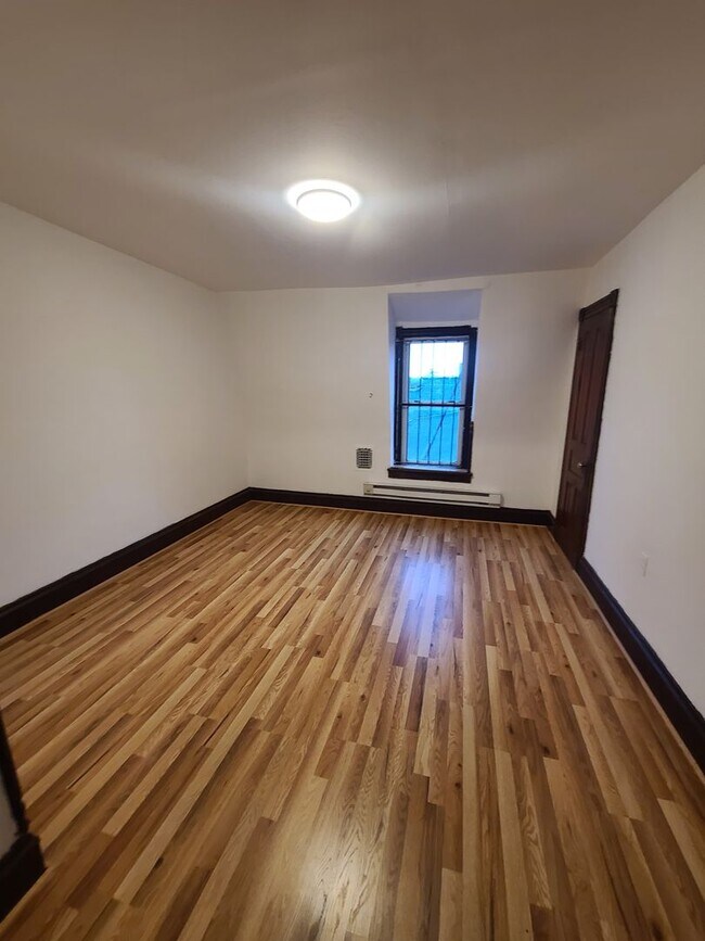 Foto del edificio - 5 bedroom house