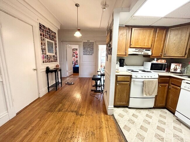 Foto del edificio - 464 Commonwealth Ave