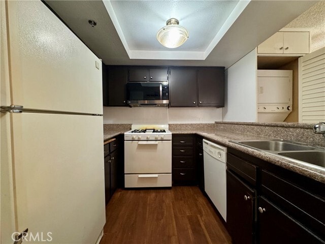 Foto del edificio - 987 E Del Mar Blvd