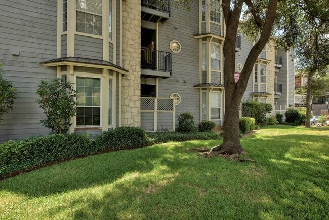Building Photo - 3111 Tom Green St