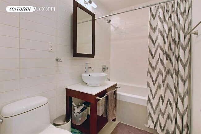 Foto del edificio - 936 Fulton St