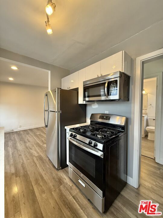 Foto del edificio - 1326 S Bronson Ave