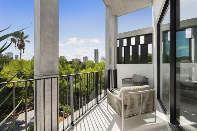 Foto del edificio - 92 SW 28th Rd