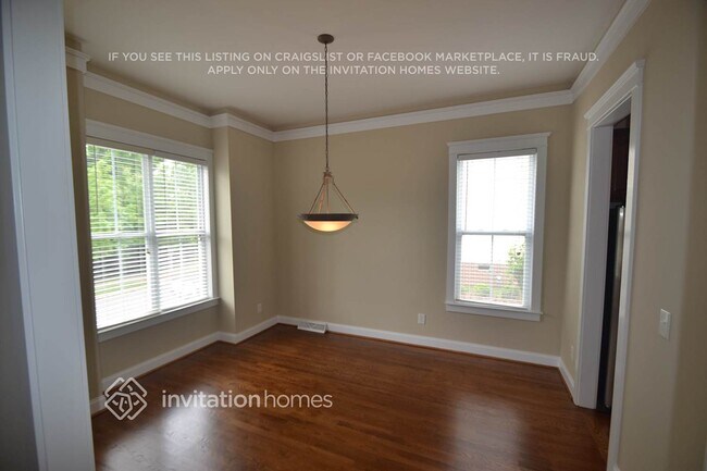 Foto del edificio - 17424 Invermere Ave