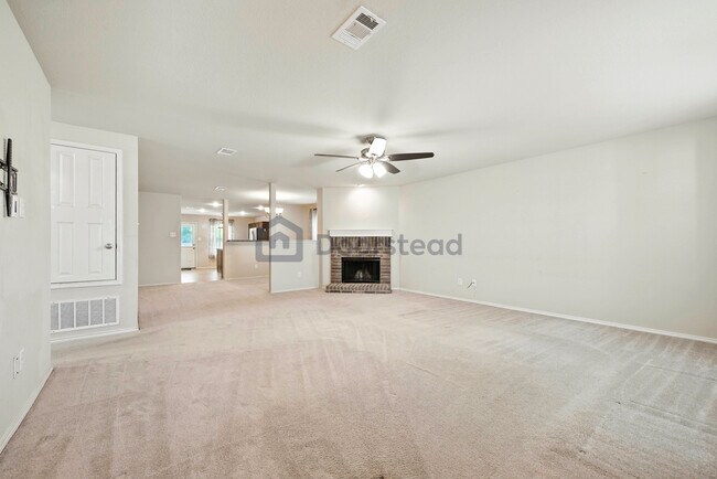 Building Photo - 12744 Northern Pine Dr