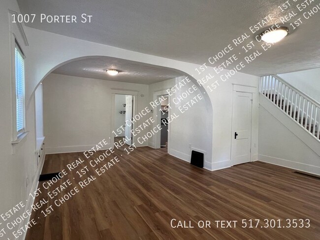 Building Photo - Completely Remodeled 3-BDR 1.5-BTH House w...