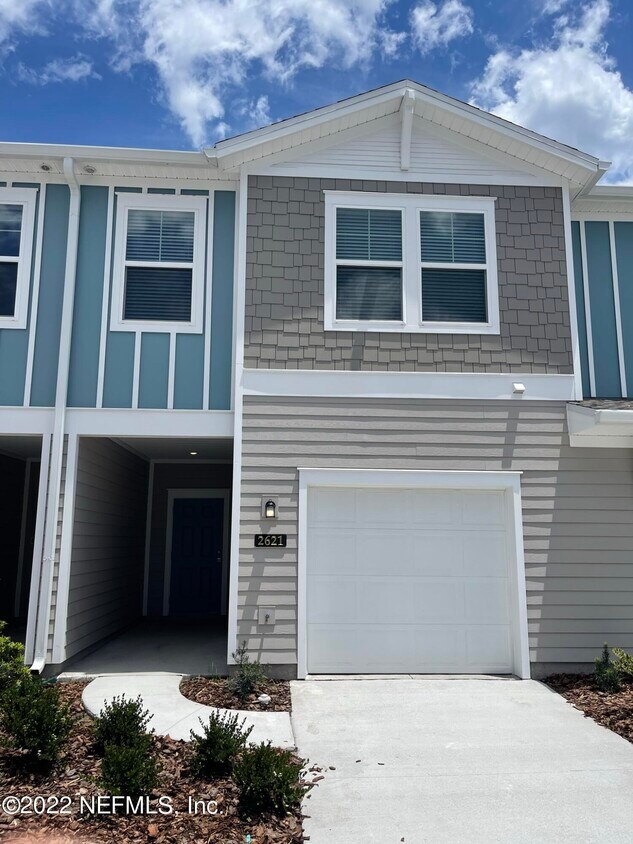 Foto principal - 2621 Sandy Dune Dr