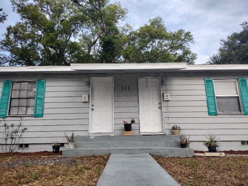 Primary Photo - 520 Grannis Ave S