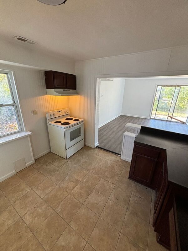 Foto del edificio - 11920 Bridgevale Ave