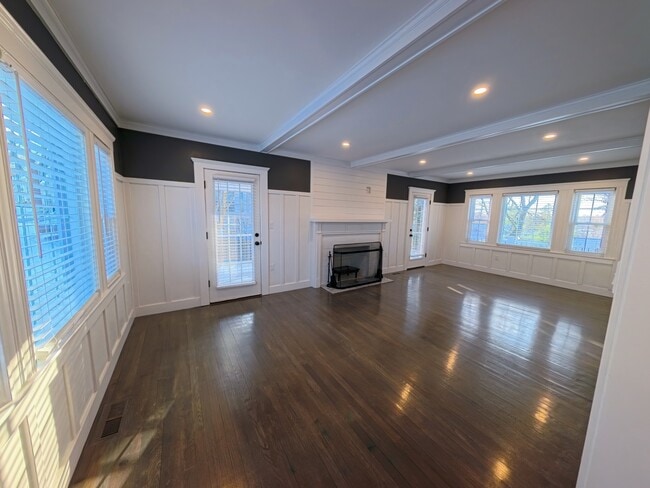 Building Photo - 37 Wolcott Rd