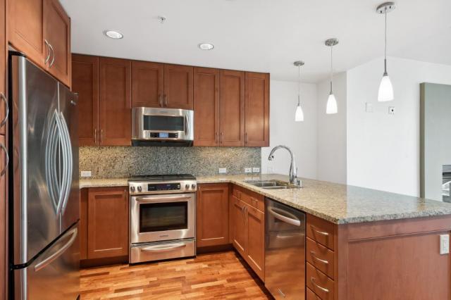 Building Photo - 1 bedroom in Bellevue WA 98004