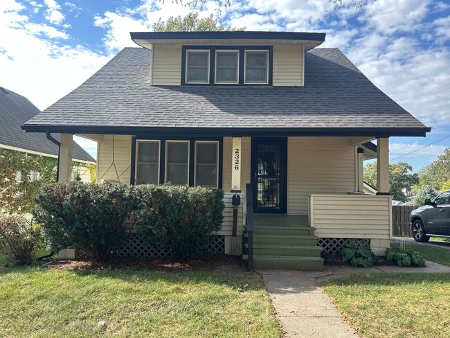 Photo - The Pioneer House