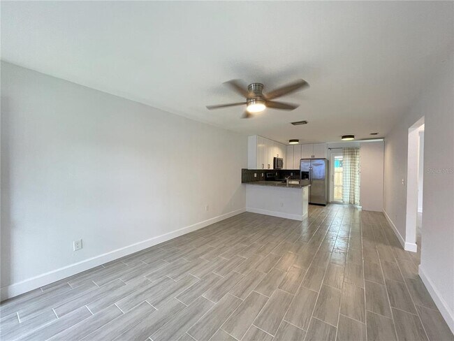 Building Photo - 4212 N Hubert Ave
