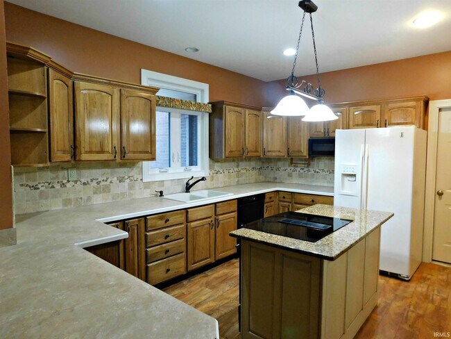 Building Photo - 3233 Eastbrooke Ct