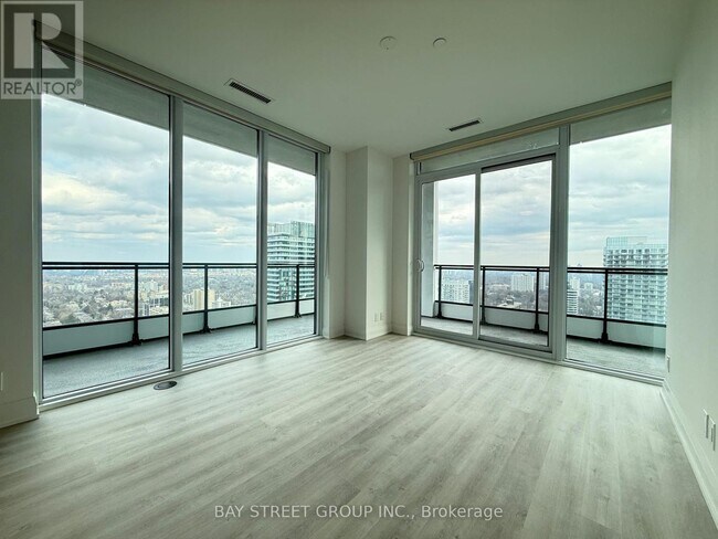 Photo du bâtiment - 65 Broadway Ave