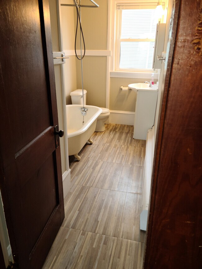 Building Photo - 151 PULLEN