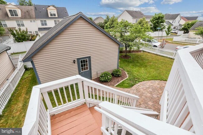 Foto del edificio - 20400 Charter Oak Dr