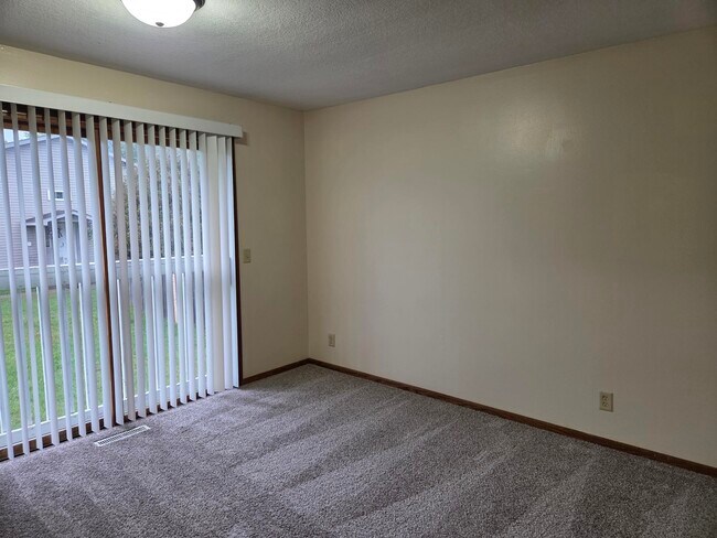 Foto del edificio - 4313 80th Ave N