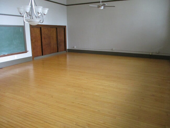 Apartment 208 - Grant School Lofts
