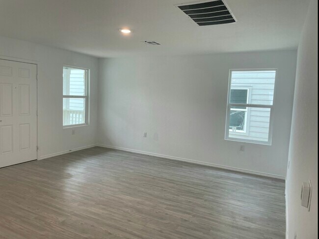 Foto del edificio - 4535 Glades Wy