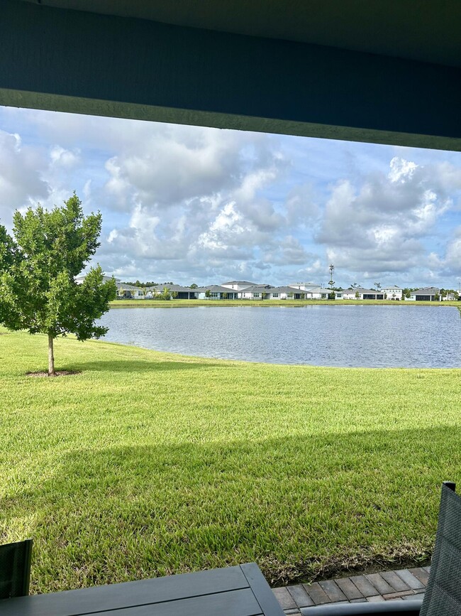 Foto del edificio - 12742 SW Phoenix Dr