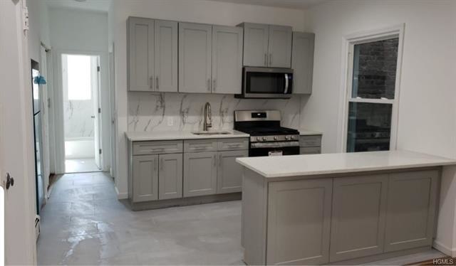Primary Photo - 2 bedroom in Queens NY 11369