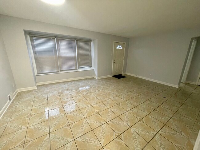 Foto del edificio - 18626 Golfview Ave