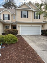 Building Photo - 1026 Fairway Ln
