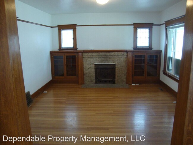 Foto del edificio - 7 br, 3.5 bath House - 1815 10th Avenue