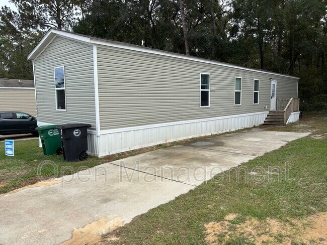 Building Photo - 356 Bayhead Dr