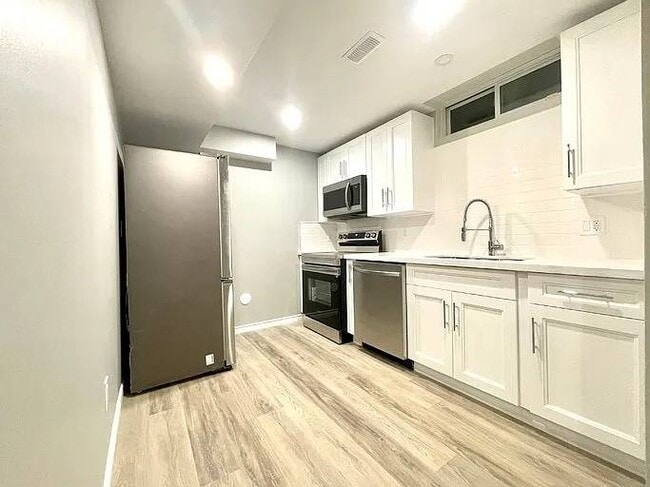 Building Photo - 380 Rittenhouse Rd