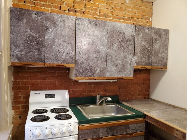 Foto del edificio - 612 E Chestnut St
