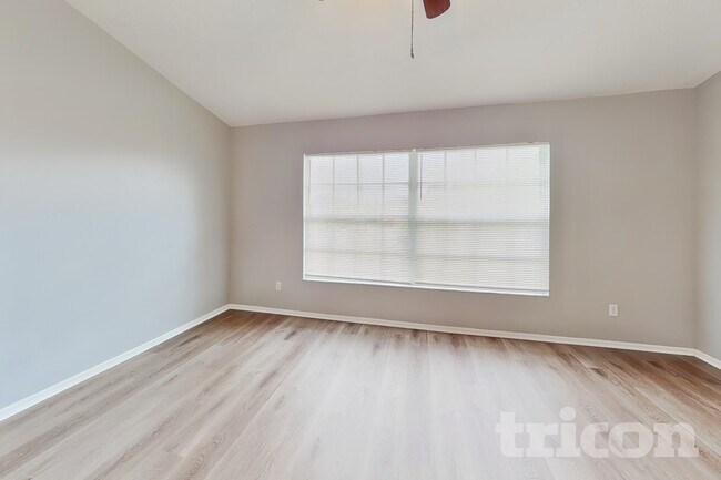Foto del edificio - 6835 67th St Cir E